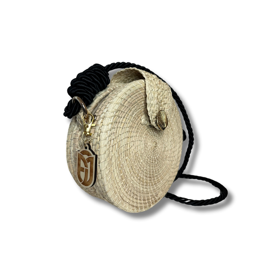 Yoyo Shell Palm Bag Handwoven